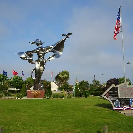 « La Vague » 8-10 Pers